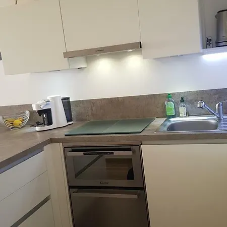 Apartment T2 Rez De Jardin Front De Cannes